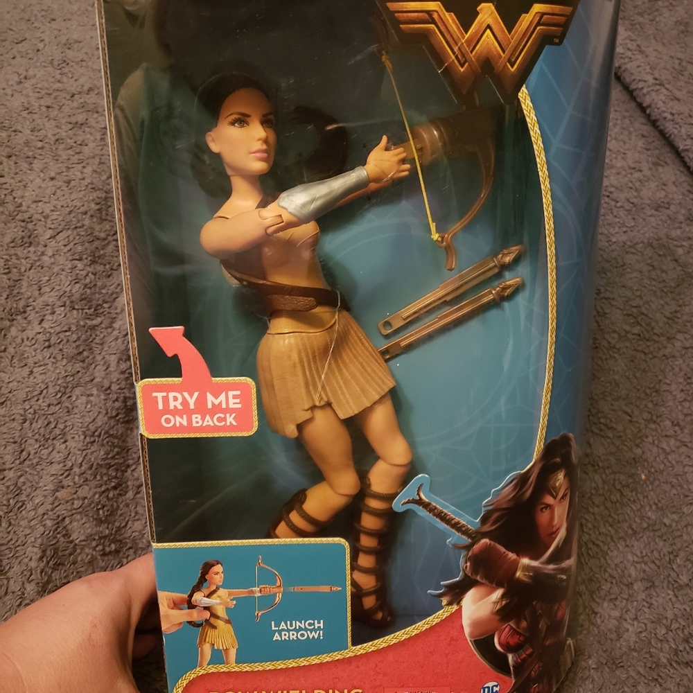 2016 bow wielding wonder woman barbie doll